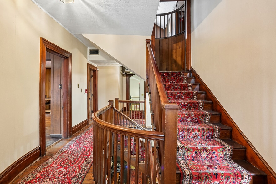 More Photos Of 101 S Washington St, Rockville Office For Sale