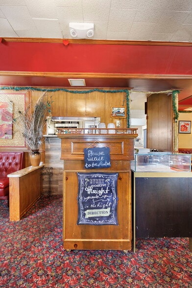 More Photos Of 4630 US Highway 17, De Leon Springs Restaurant For Sale