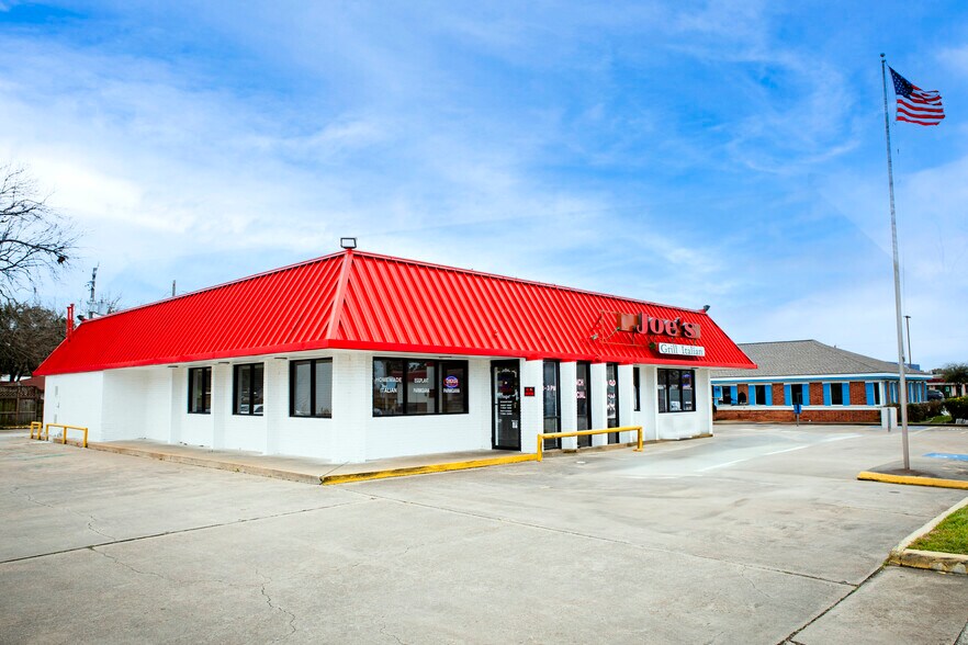 More Photos Of 6926 Spencer Hwy, Pasadena Restaurant For Sale