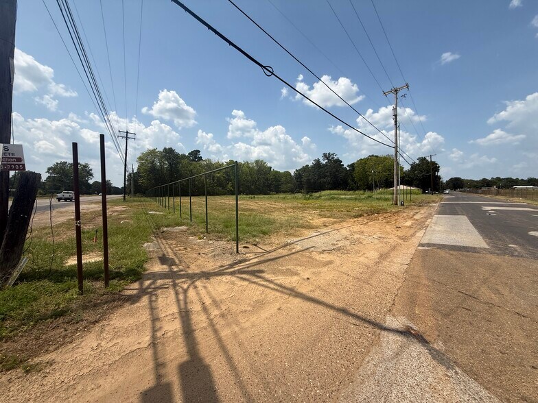 More Photos Of 2700 W Upshur Ave, Gladewater Land For Sale