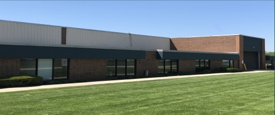 More Photos Of 405-417 W University Dr, Arlington Heights Manufacturing For Lease