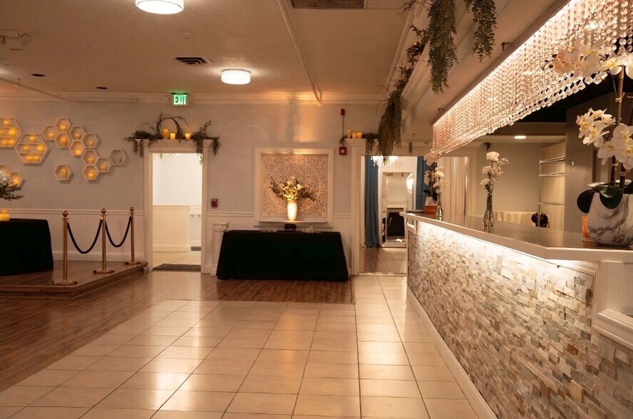 More Photos Of 114 N Lewis St, Monroe Freestanding For Lease