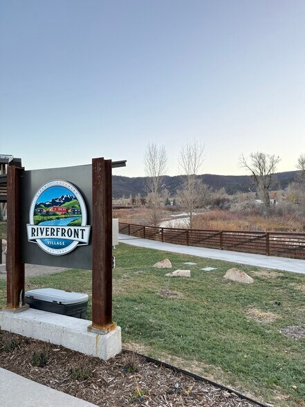 More Photos Of 205 Jasper Pl, Ridgway General Retail For Sale