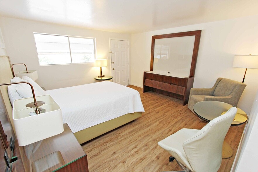 More Photos Of 3307 US Highway 90A E, Gonzales Hotel For Sale