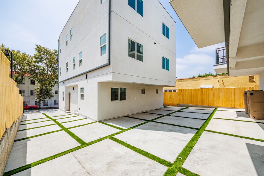 More Photos Of 4511 Rosewood Ave, Los Angeles Apartments For Sale