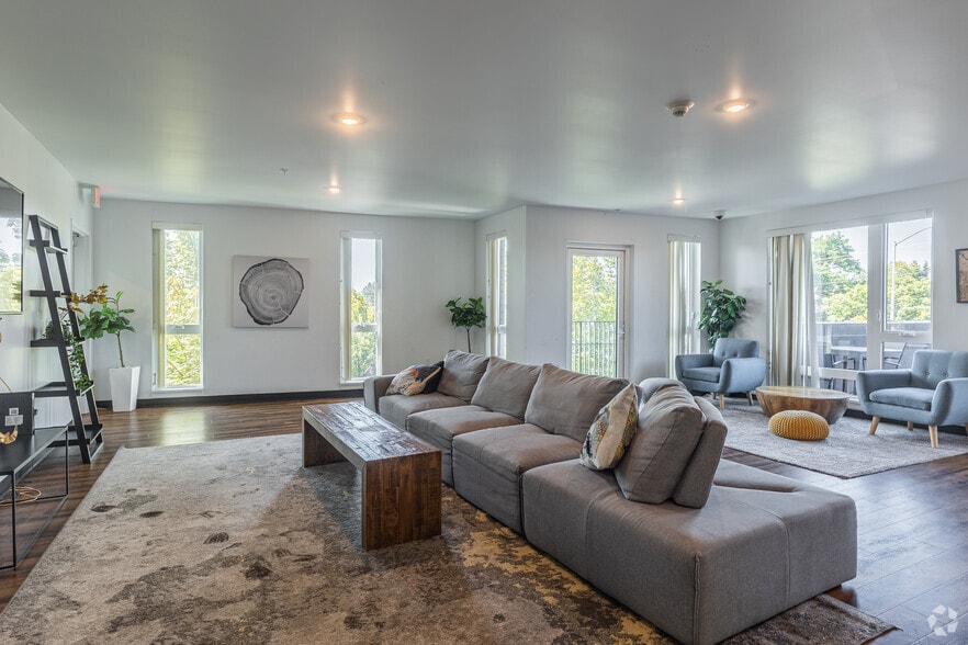 More Photos Of 5990 SE 92nd Ave, Portland Apartments For Lease