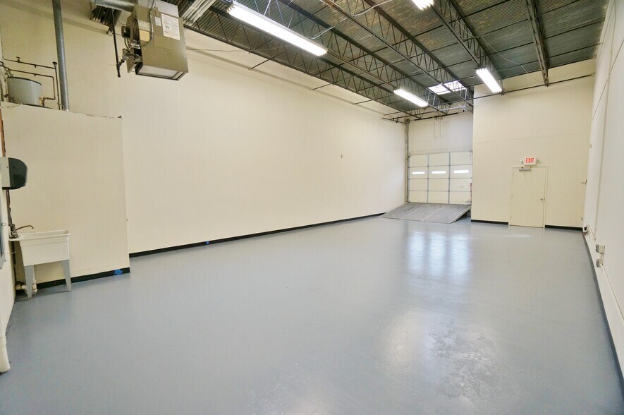 More Photos Of 1100-1146 Taft St, Rockville Warehouse For Lease