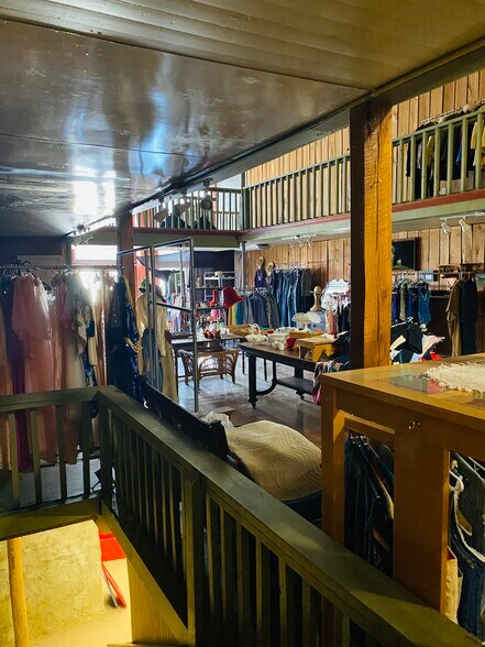 More Photos Of 100 Main st, Calico Rock Specialty For Sale