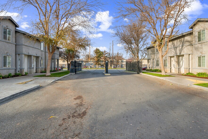 More Photos Of 331 Pacheco Rd, Bakersfield Apartments For Sale