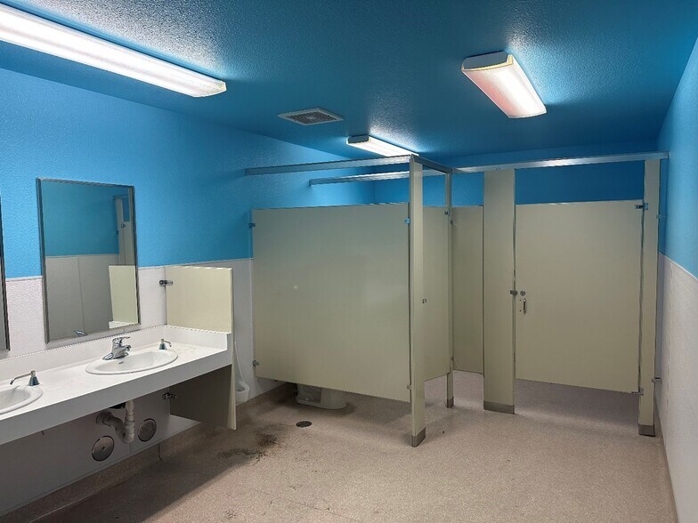 More Photos Of 1950 5th St, Davis Industrial For Lease