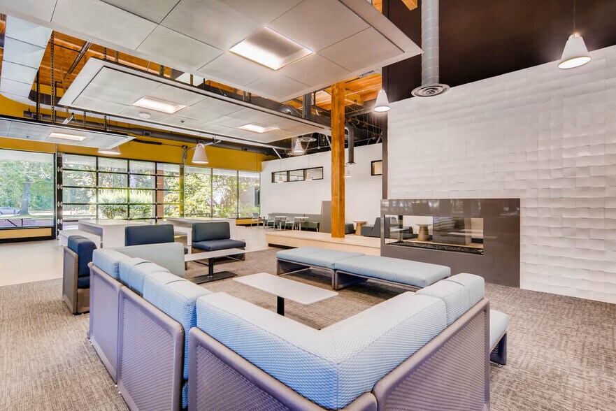 More Photos Of 26550 SW Parkway Avenue, Wilsonville Manufacturing For Lease