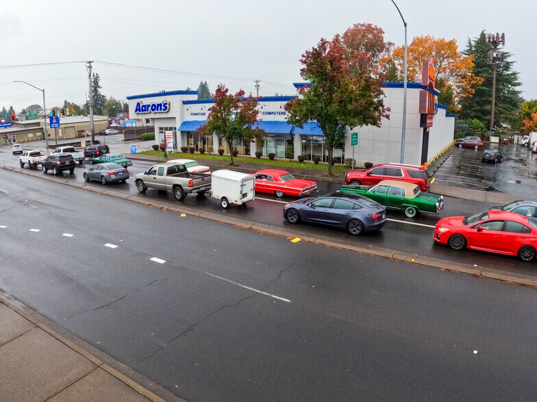 More Photos Of 422 SE 10th Ave, Hillsboro Freestanding For Sale