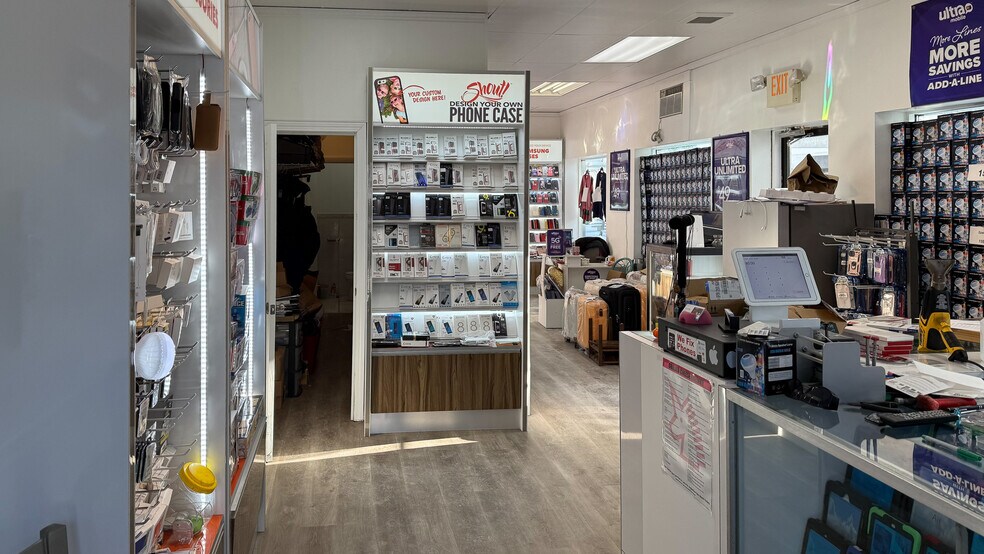 More Photos Of 569 Main St, Hyannis Storefront Retail Office For Sale