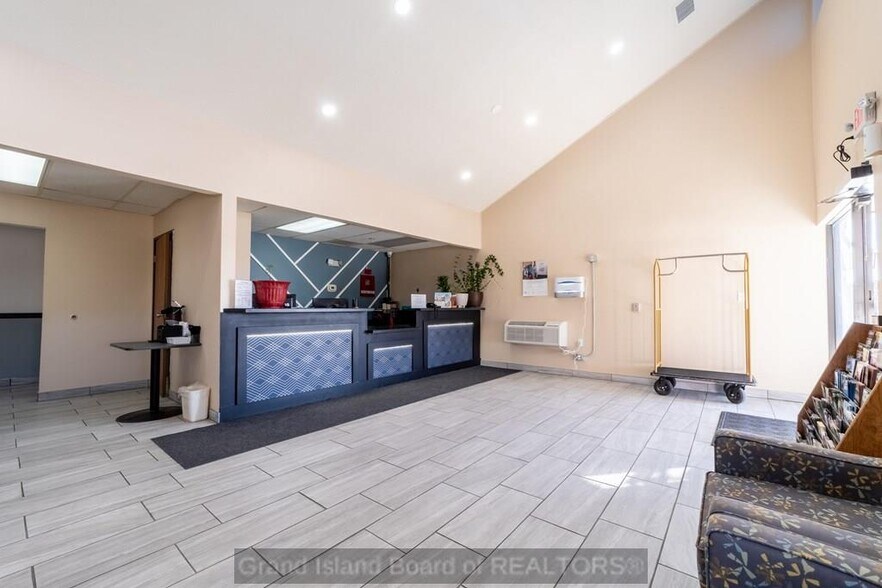 More Photos Of 3205 S Locust St, Grand Island Hotel For Sale