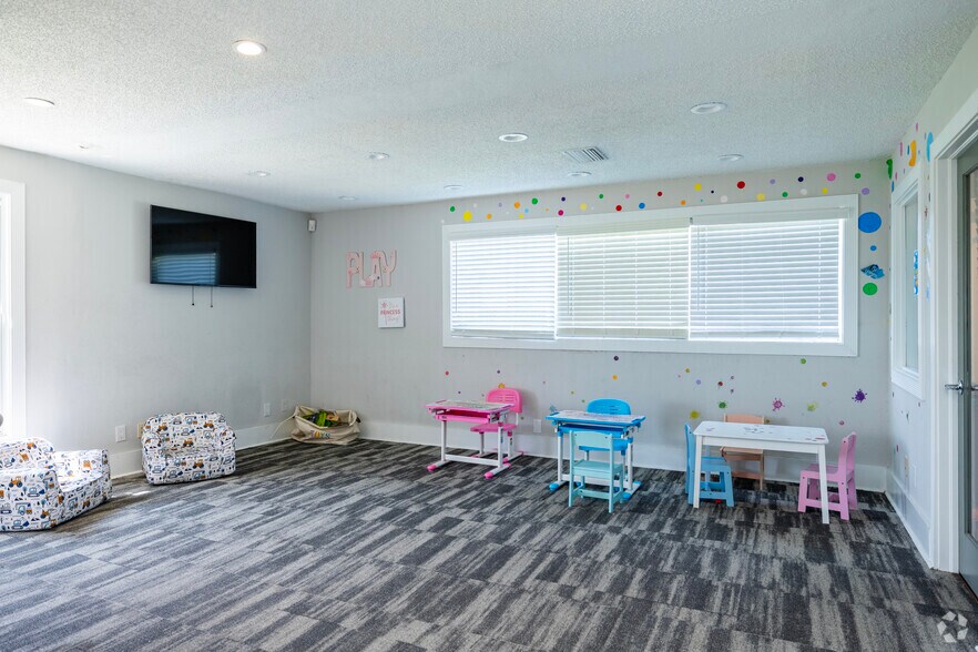More Photos Of 6900 Concord Dr, Tampa Apartments For Sale