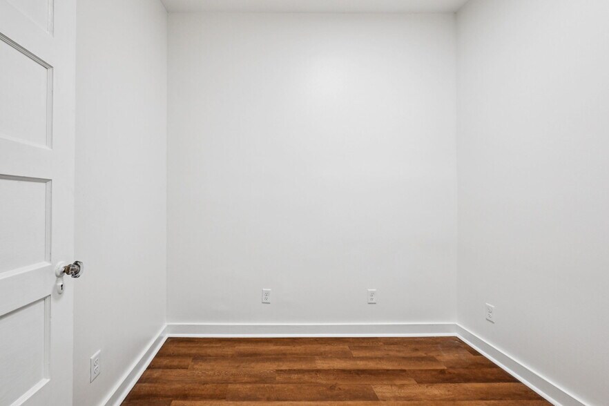 More Photos Of 522 E Rutland St, Covington Medical For Sale