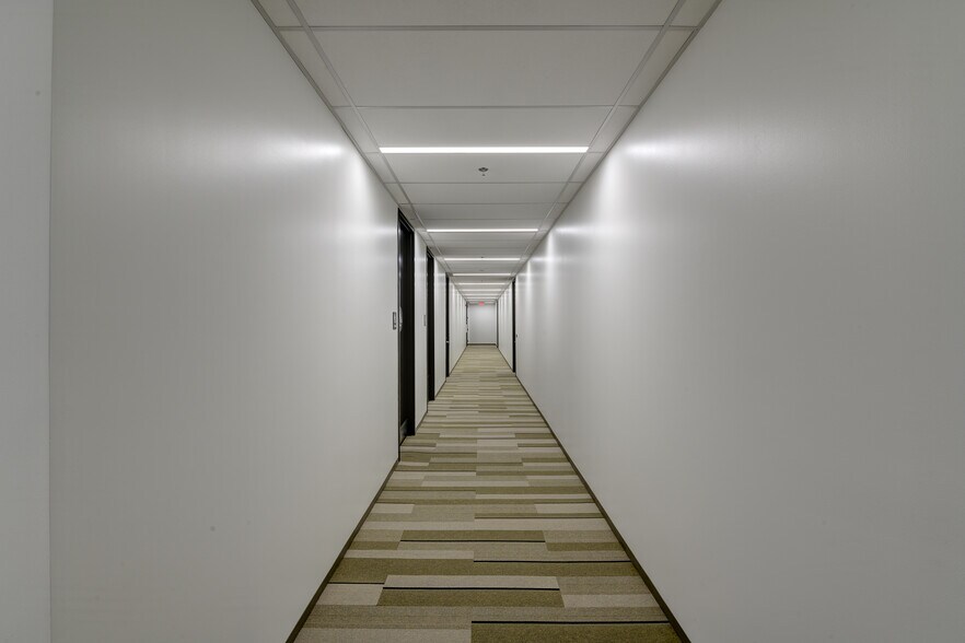 More Photos Of 3100 S Harbor Blvd, Santa Ana Office For Sale