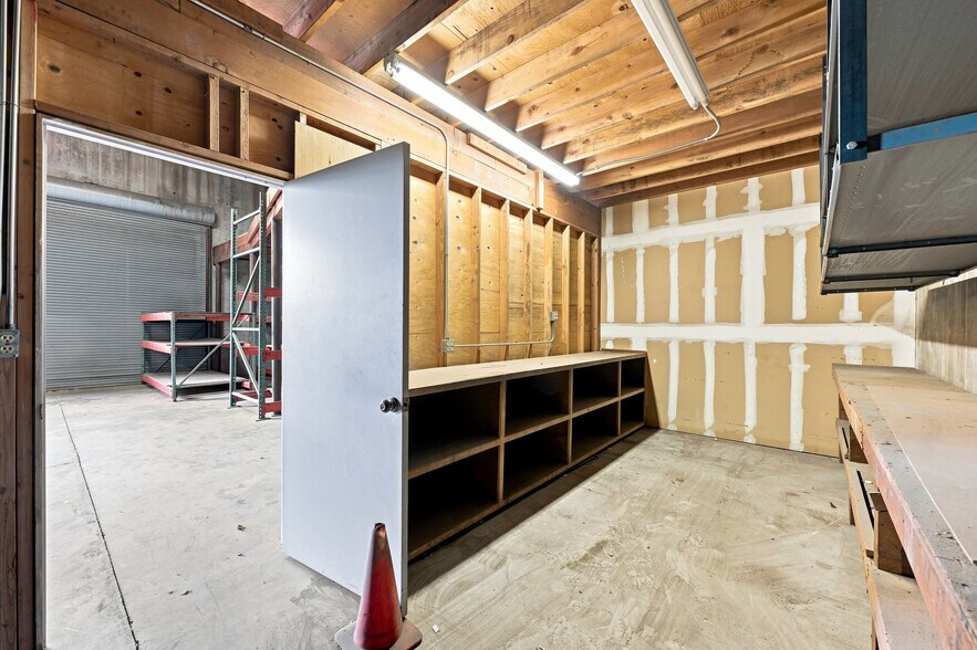 More Photos Of 905-909 Fee Dr, Sacramento Service For Sale