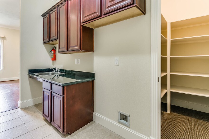 More Photos Of 140 Eldridge Rd, Sugar Land Medical For Lease