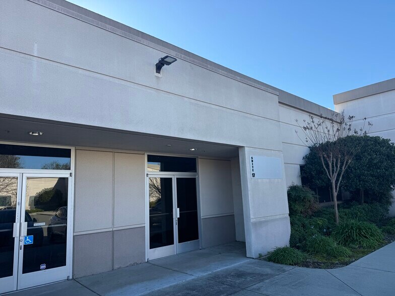 More Photos Of 2526 Qume Dr, San Jose Light Distribution For Lease