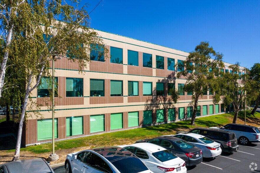 More Photos Of 111 Deerwood Rd, San Ramon Medical For Lease