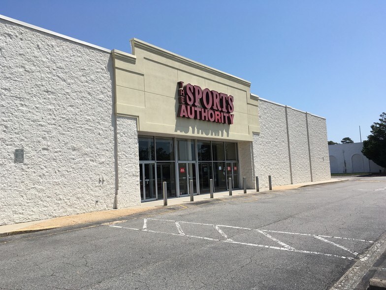 More Photos Of 2701-2736 N Mall Dr, Virginia Beach Unknown For Lease