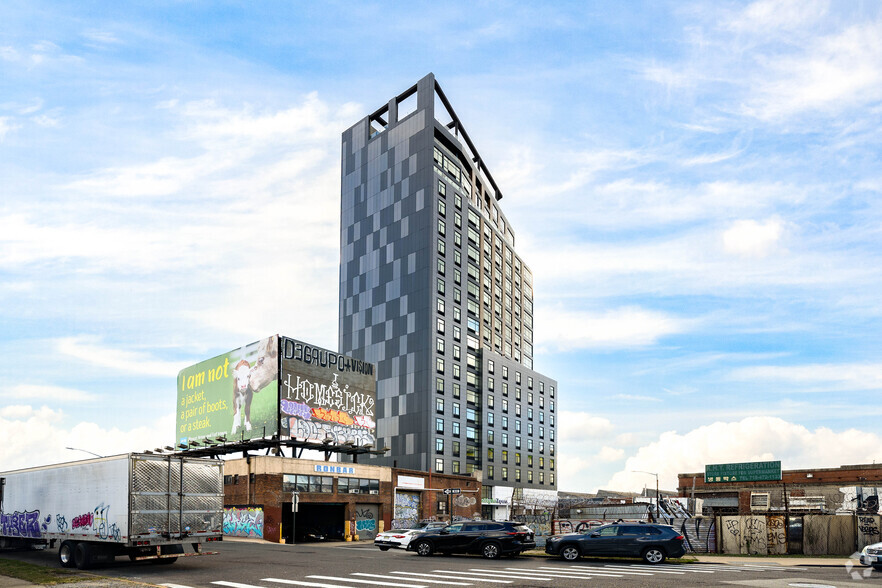 Primary Photo Of 52-09 31st Pl, Long Island City Hotel For Lease