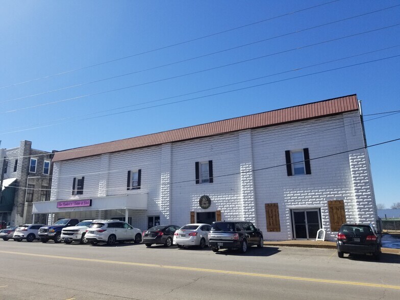 More Photos Of 114 N Church St, Waverly Loft Creative Space For Lease