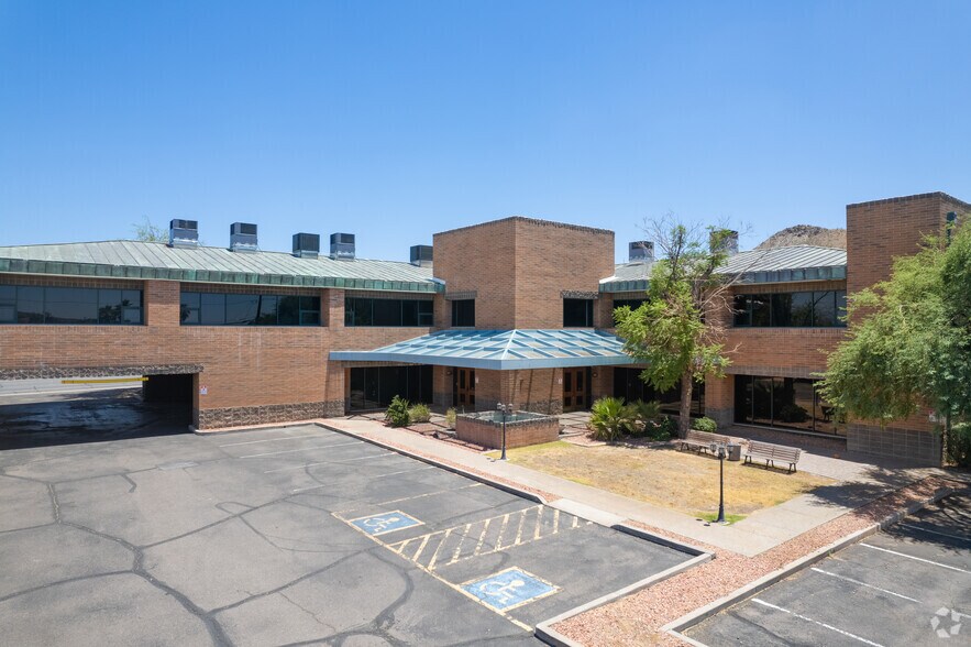 More Photos Of 14804 N Cave Creek Rd, Phoenix Office For Sale