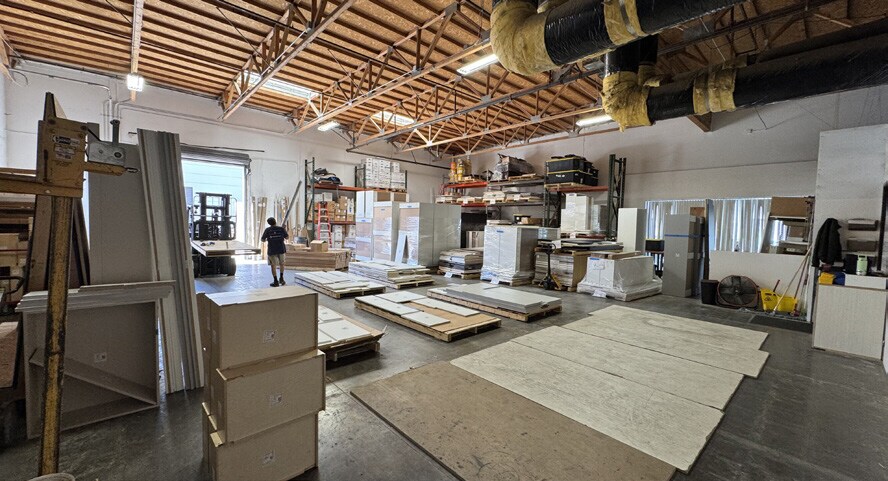 More Photos Of 20914 Bake Pky, Lake Forest Warehouse For Lease