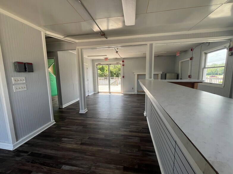 More Photos Of 6920 Post Rd, North Kingstown Office Residential For Lease