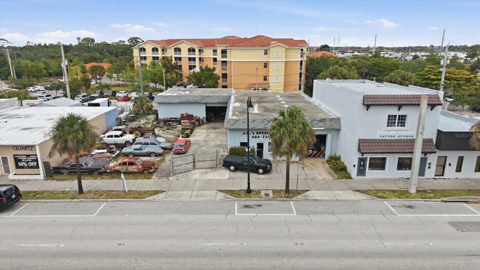 More Photos Of 629 E Venice Ave, Venice Auto Repair For Sale