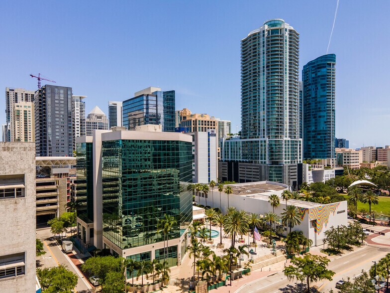 More Photos Of 200 S Andrews Ave, Fort Lauderdale Medical For Lease