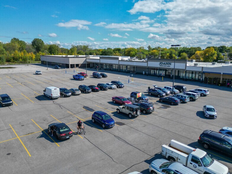 More Photos Of 2906-2992 Center Ave, Essexville Unknown For Sale
