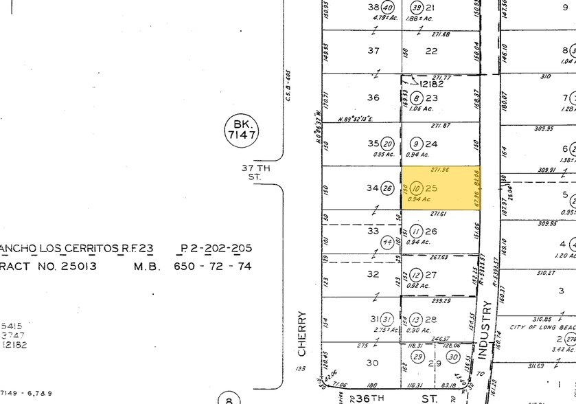 More Photos Of 3673 N Industry Ave, Lakewood Flex For Lease