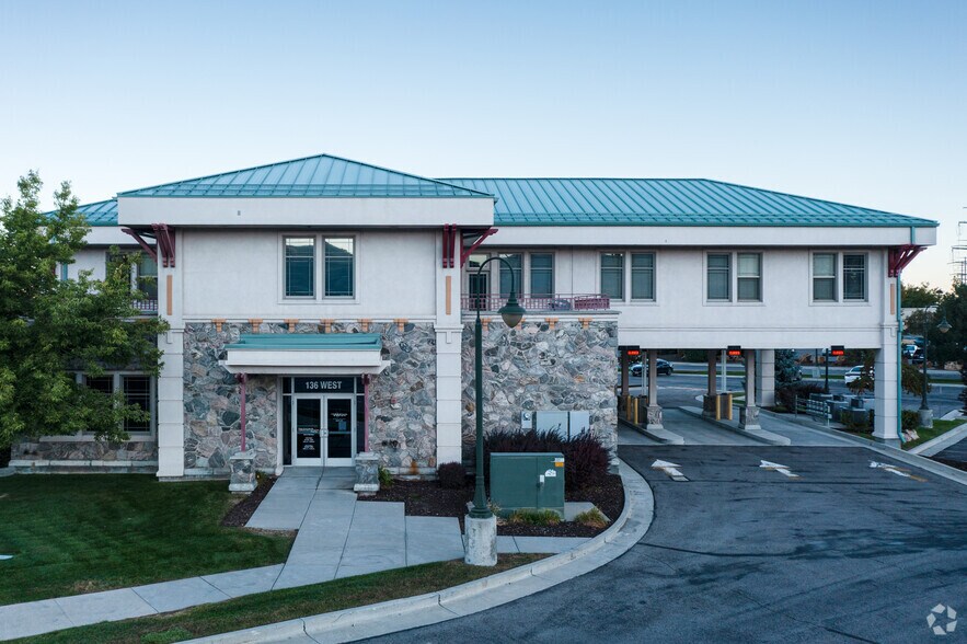More Photos Of 136 W 12300 S, Draper Bank For Lease