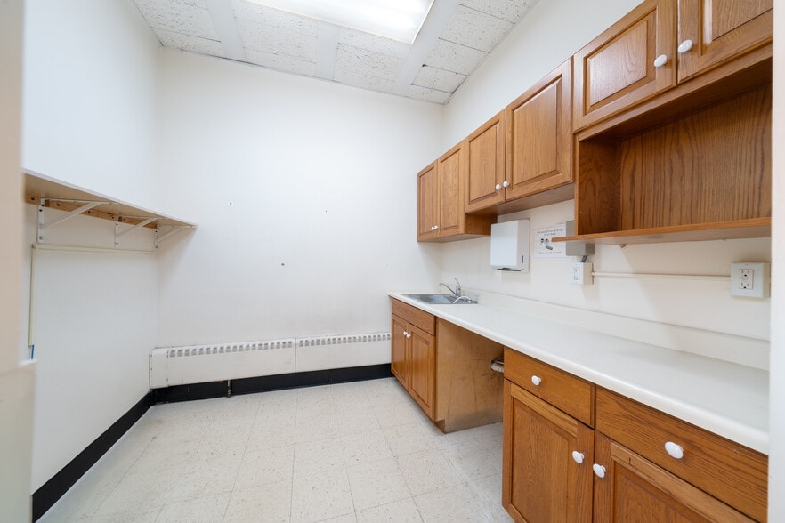 More Photos Of 37 Evergreen Pl, East Orange Specialty For Sale