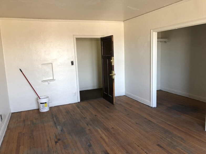 More Photos Of 760 Campbell St, Detroit Apartments For Sale