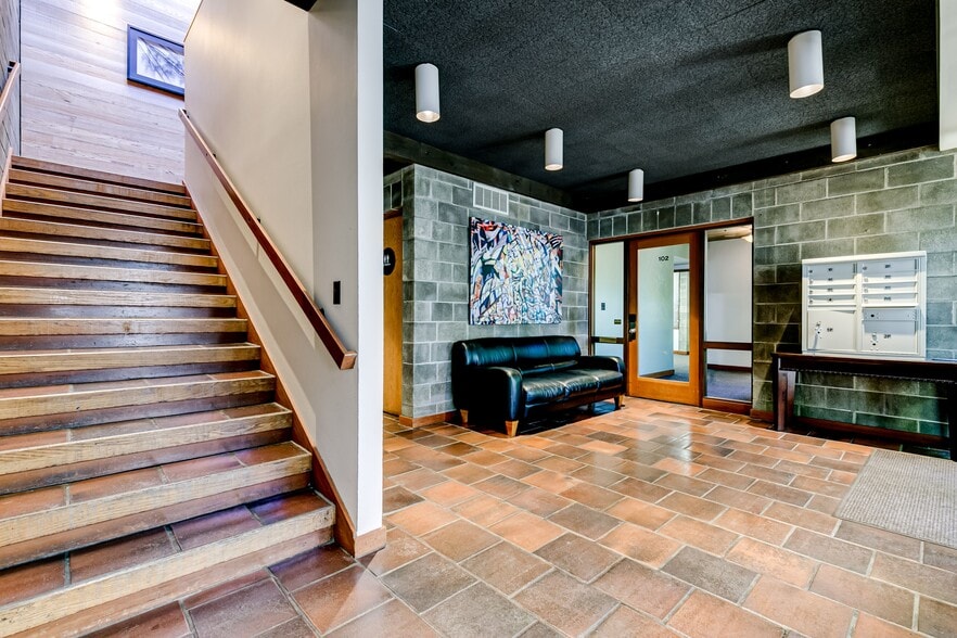 More Photos Of 1158 High St, Eugene Office For Lease