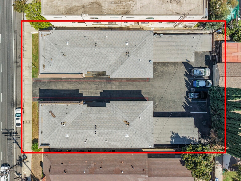 More Photos Of 4956-4960 Kester Ave, Sherman Oaks Apartments For Sale