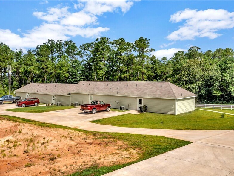 More Photos Of 3205 Sam Rayburn, Brookeland Apartments For Sale