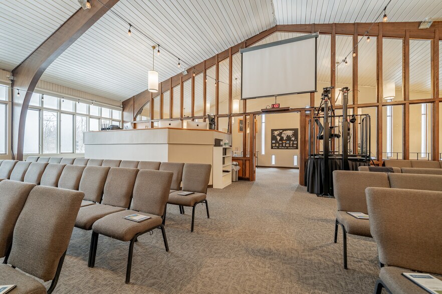 More Photos Of 1331 High Ave, Oshkosh Religious Facility For Sale