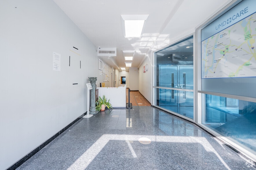 More Photos Of 3272 Steinway St, Astoria Coworking Space