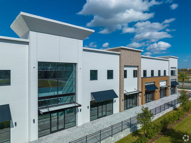 More Photos Of 1711 Amazing Way, Ocoee Storefront Retail Office For Sale