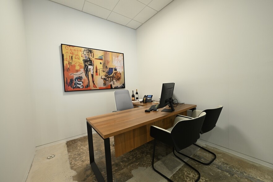 More Photos Of 2319 N Miami Ave, Miami Office For Lease