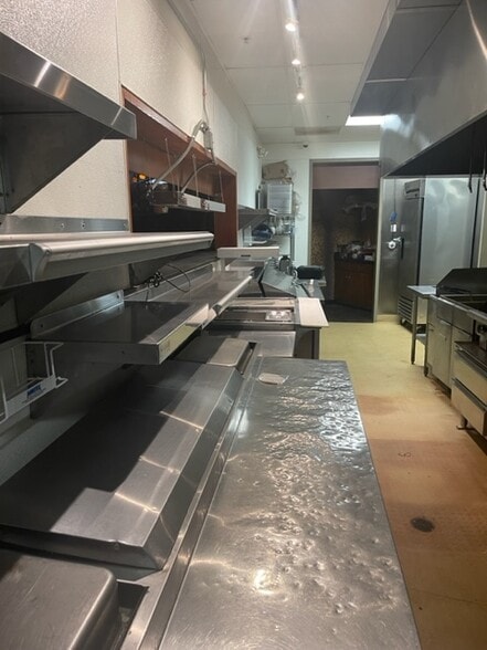 More Photos Of 531 Castro St, San Francisco Storefront Retail Residential For Lease