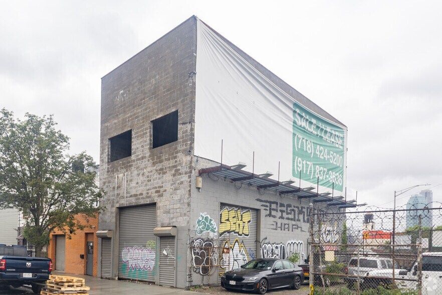 Primary Photo Of 51-02 35th St, Long Island City Warehouse For Lease