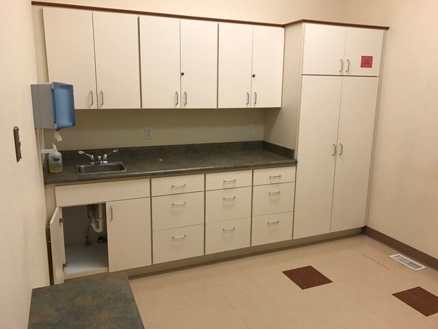 More Photos Of 916 Indiana Ave, Pueblo Medical For Sale