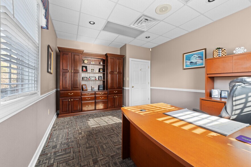 More Photos Of 824 S Dekalb St, Shelby Medical For Sale