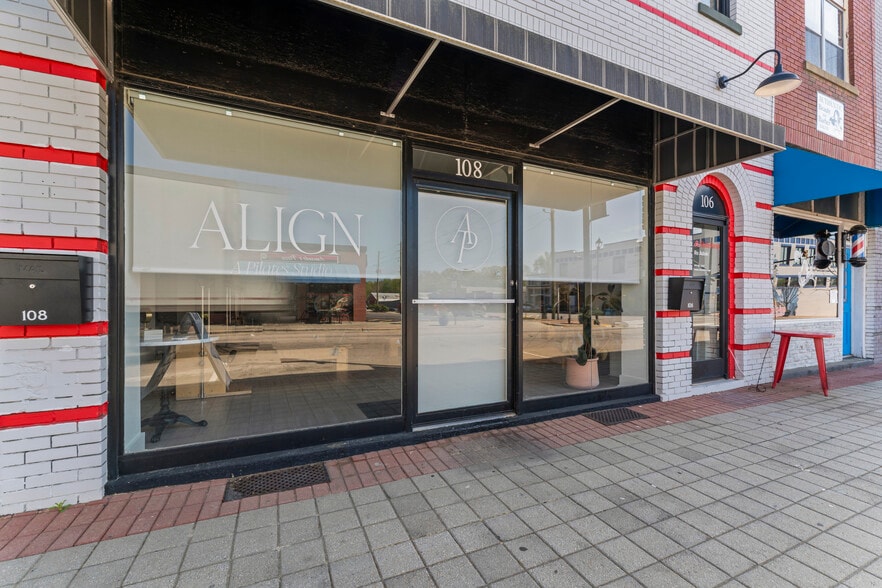 More Photos Of 108 N Arendell Ave, Zebulon Office For Sale